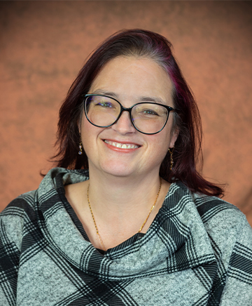 Head shot of LSI employee Elaine Centeno