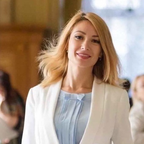 Head shot of LSI employee Anna Romanova 