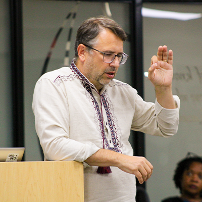 Ukrainian fellow giving a lecture at the FSU library.