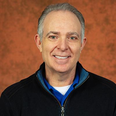 Head shot of LSI employee Elliott Finebloom